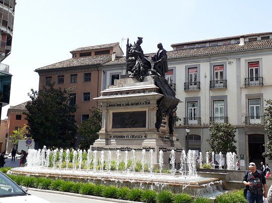 Piazza Isabel la Catolica